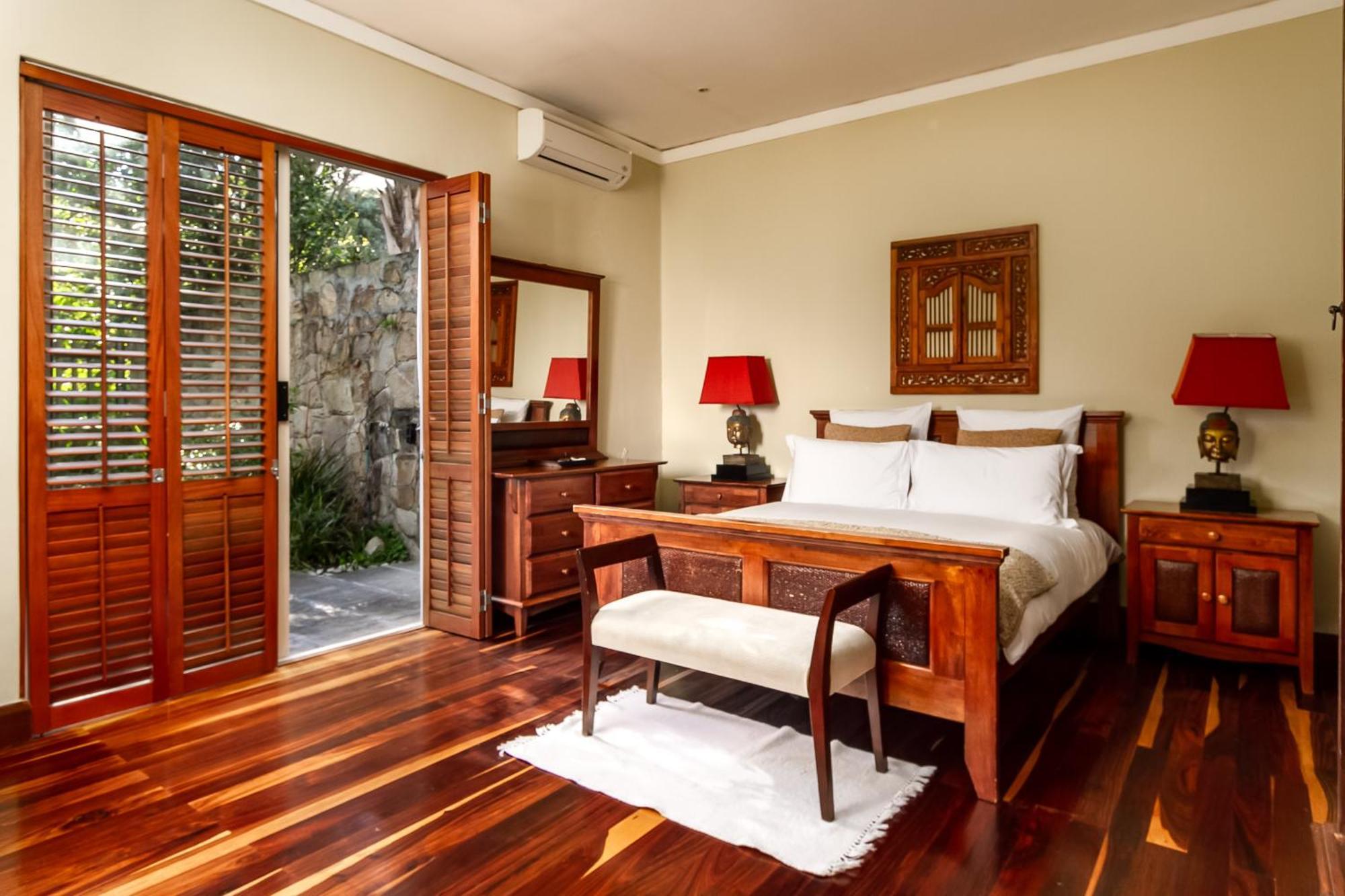 The Cape Bali Ocean View Villa, Camps Bay Villa *