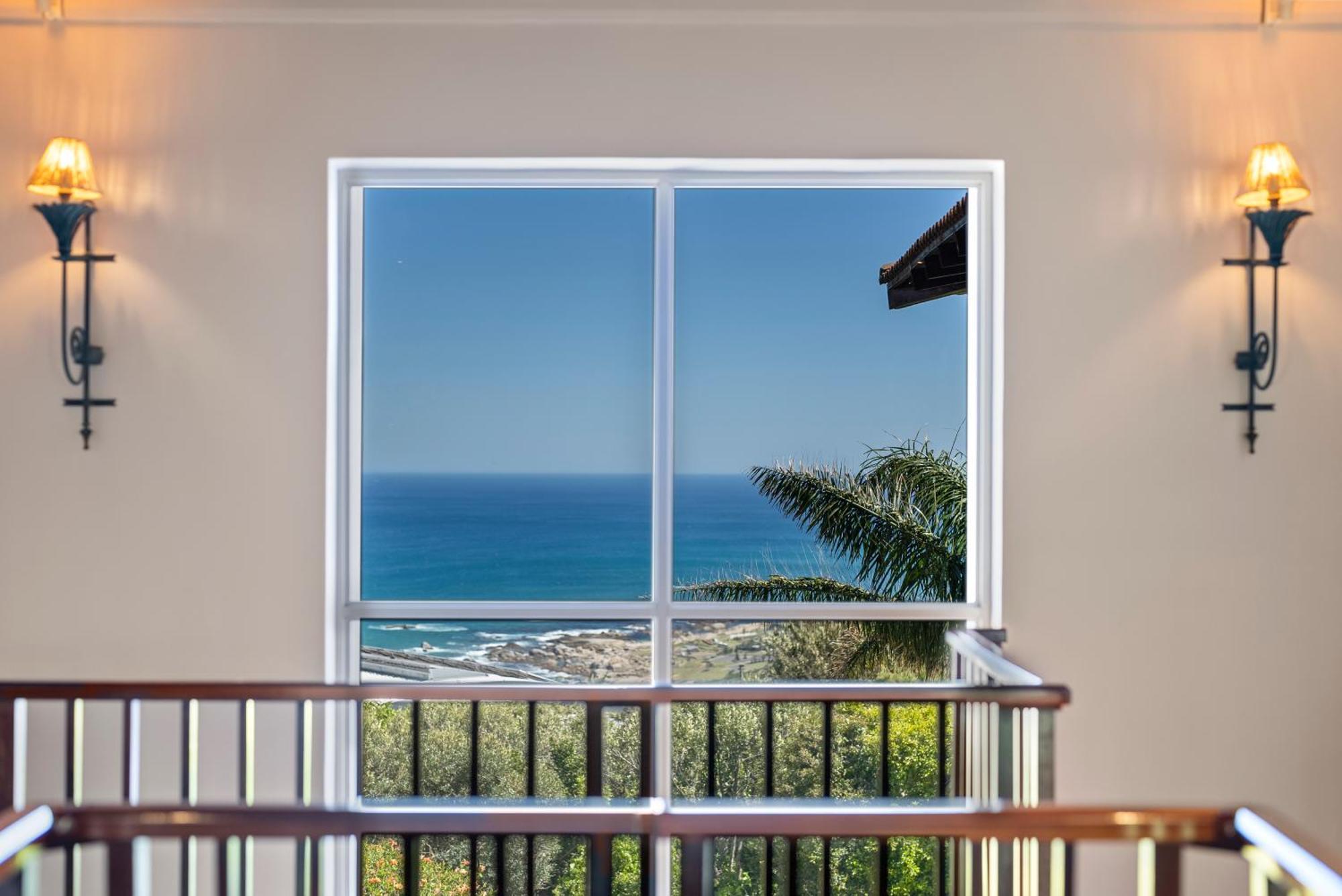 The Cape Bali Ocean View Villa, Camps Bay * Cape Town